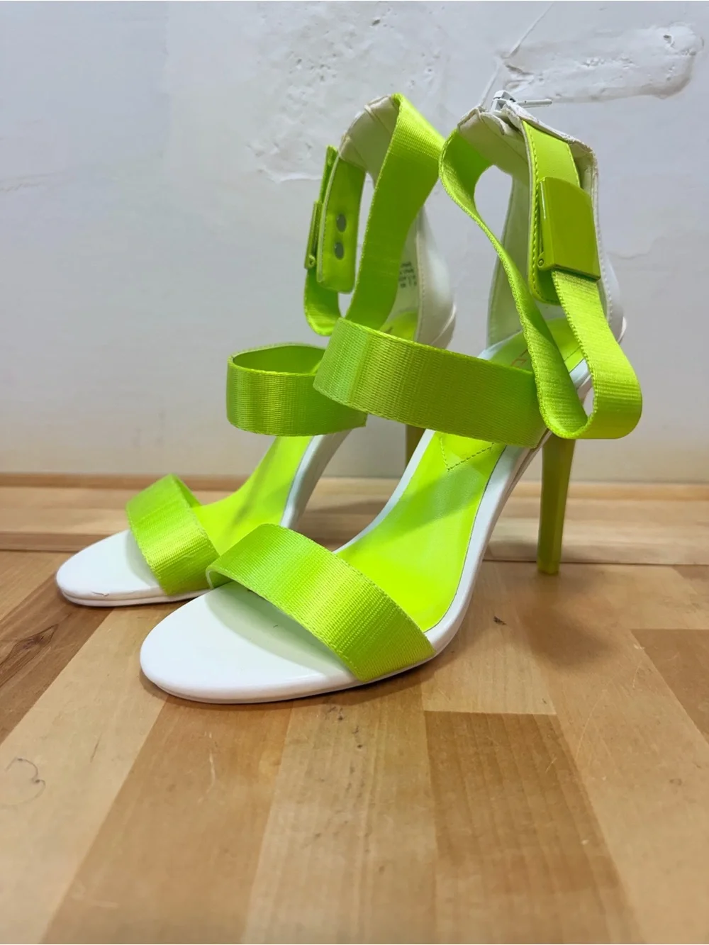 Aldo green and white heels - Picture 6 of 7